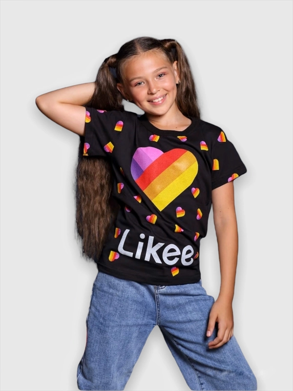 Детская футболка с принтами like, tiktok, instagram, among us