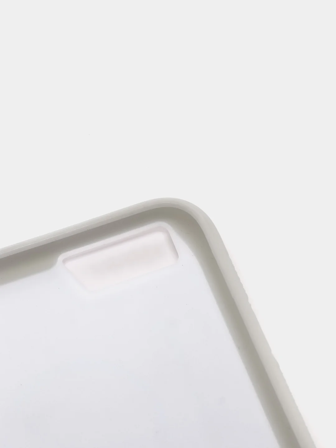 Белый антигравитационный чехол для iPhone