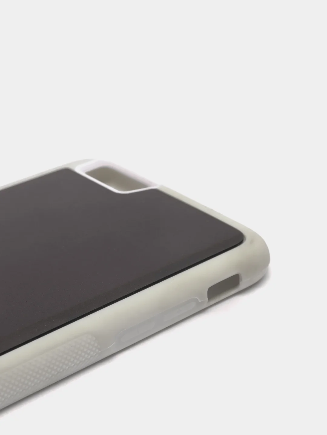Белый антигравитационный чехол для iPhone