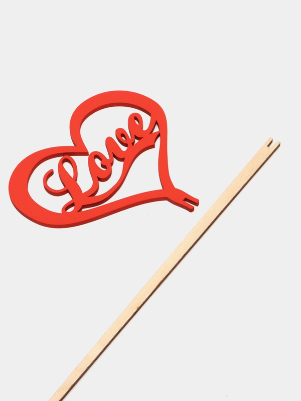 Топпер  на торт Love