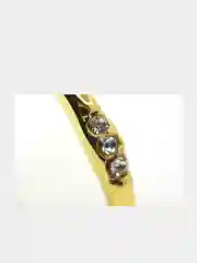 Золотой кольцо женское обручальное с камнями