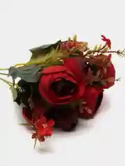 Бордовый искусственные цветы: камелии, пионы, букет