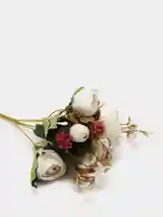 Белый искусственные цветы: камелии, пионы, букет