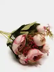 Конфетный искусственные цветы: камелии, пионы, букет
