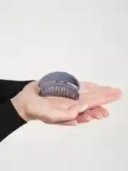 Пурпурный краб для волос