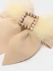Бежевый заколка из замши, с натуральным мехом