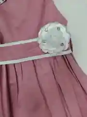 Платье розовое, на поясе