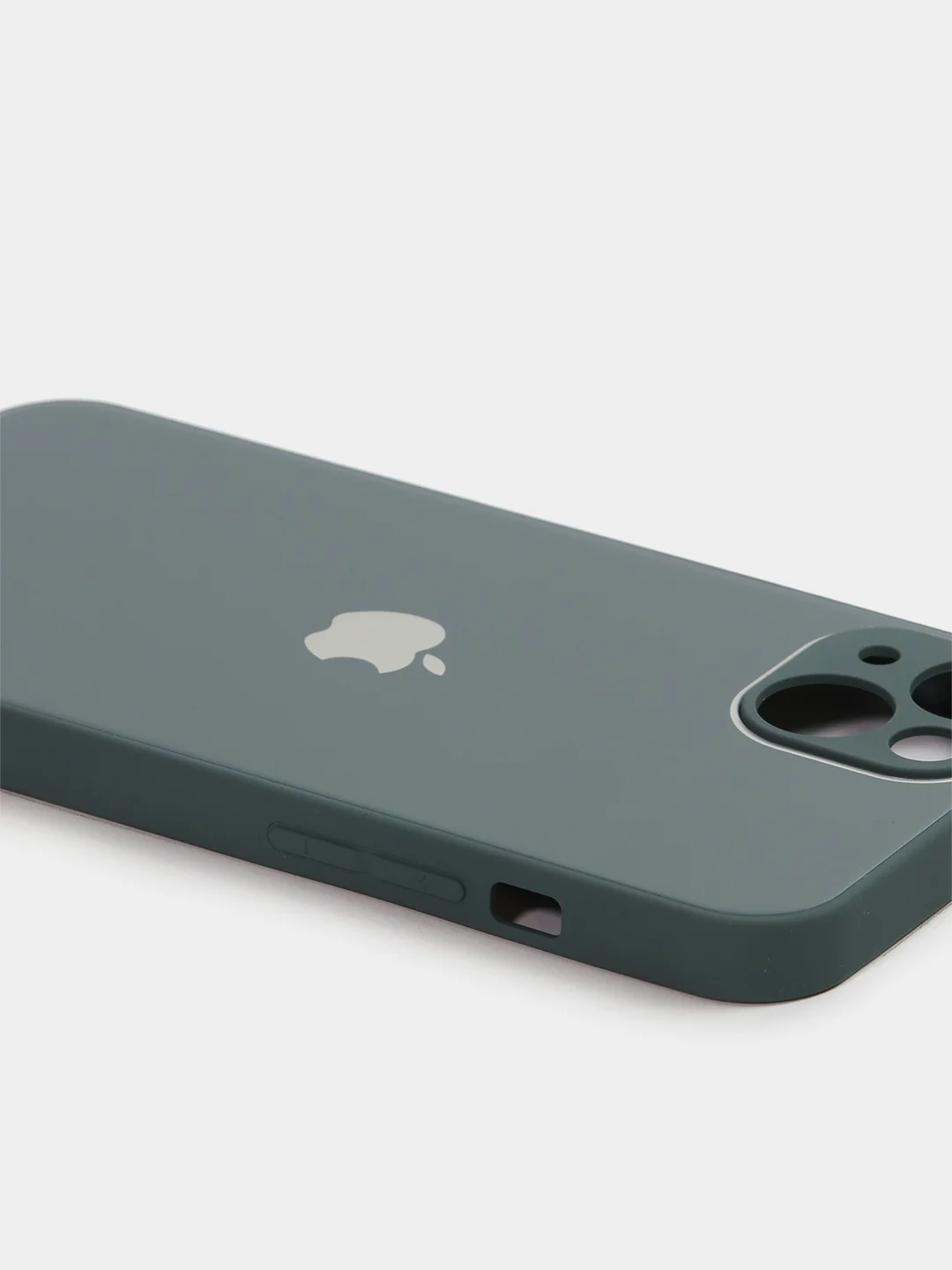 Зеленый чехол силиконовый со стеклянной панелью для iPhone 13