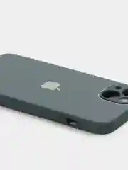 Зеленый чехол силиконовый со стеклянной панелью для iPhone 13