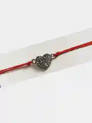 Вишнёвый красная нить/ Нить желаний/ Оберег