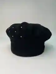 Черный берет женский на ножке РОМБИК, вязаная шапка бини