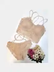 Кружевной комплект белья