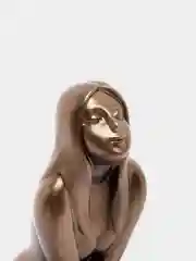 Золотистый хаки статуэтки
