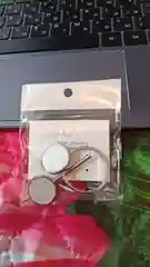 Белый серьги