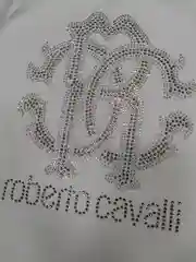 Белая футболка со стразами