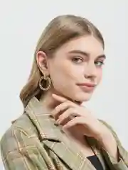 Горчичный золотистые серьги-гвоздики