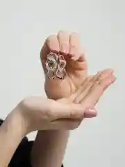 Коричневый серьги женские, классические