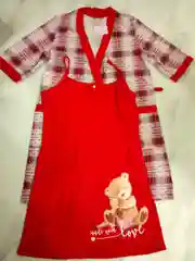 Красный женский трикотажный комплект из хлопка: халат и сорочка на лямочке с принтом "Зайка"