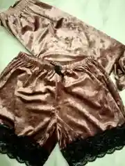 Коралловый меланж женский велюровый комплект из 4 элементов: халат, брюки, шорты, топ