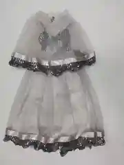 Нарядное платье с накидкой