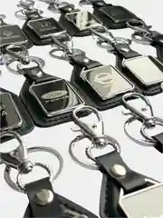 Брелок с логотипом авто
