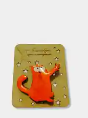 Бордовый значки, броши, пины деревянные "Кот Саймона"