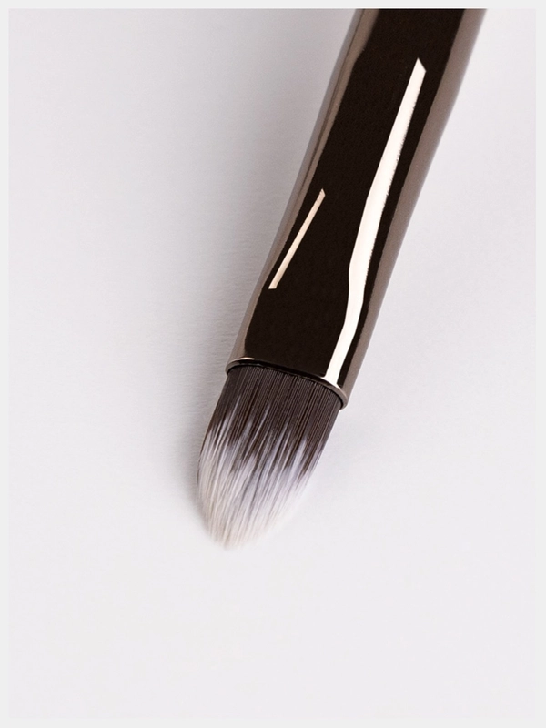 Кисть для губ TNL Professional многофункциональная (T304)