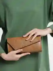 Клатч женский на цепочке, цвет коричневый