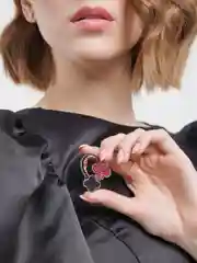 Бордовый брошь на одежду "Fashion Jewerly" / значек на одежду
