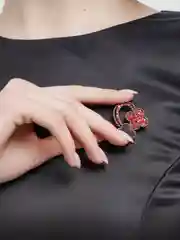 Бордовый брошь на одежду "Fashion Jewerly" / значек на одежду