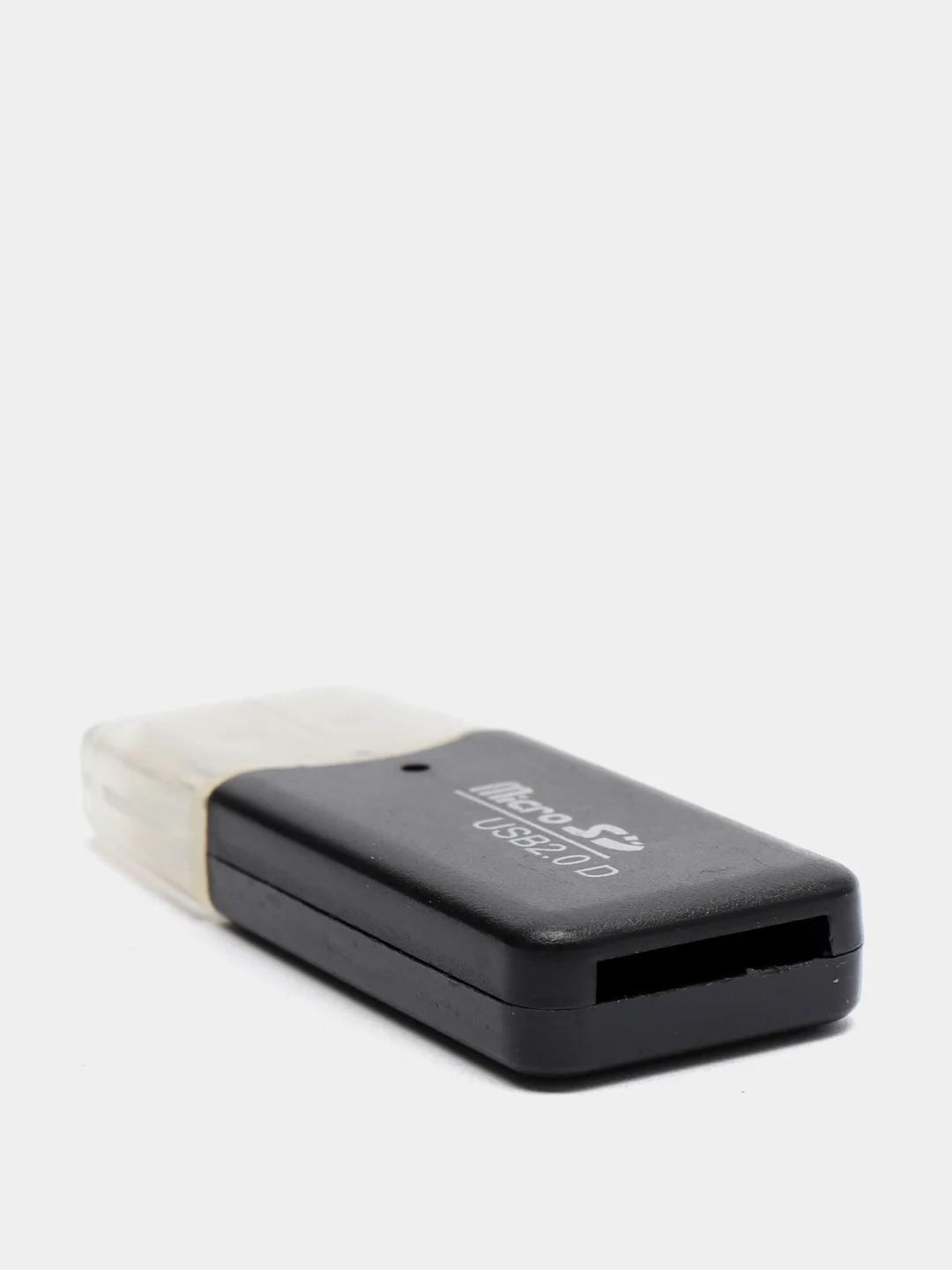 Черный картридер для карт памяти формата micro SD
