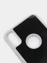 Белый антигравитационный чехол для iPhone