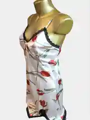 Сорочка из атласа, с разрезом, женская