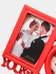 Красный фоторамка "LOVE"