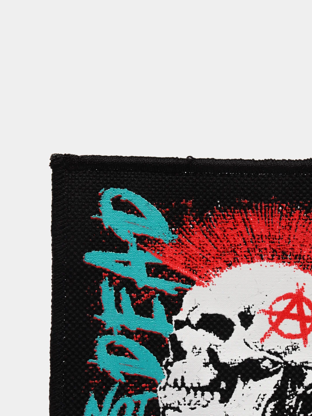 Нашивка с принтом "Punks not dead"
