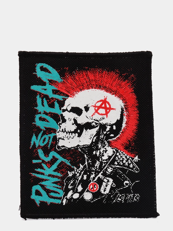 Нашивка с принтом "Punks not dead"