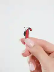 Красный металлический значок "Химия"