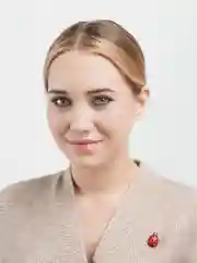 Коралловый брошь женская "Божья коровка"