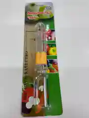 Желтый овощечистка