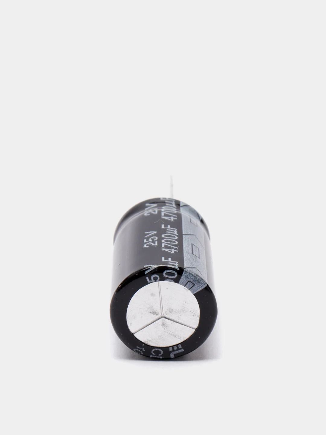 4700мкФ 25в Конденсатор электролитический 4700UF 25V 105C 16х26 ELZET/JCCON