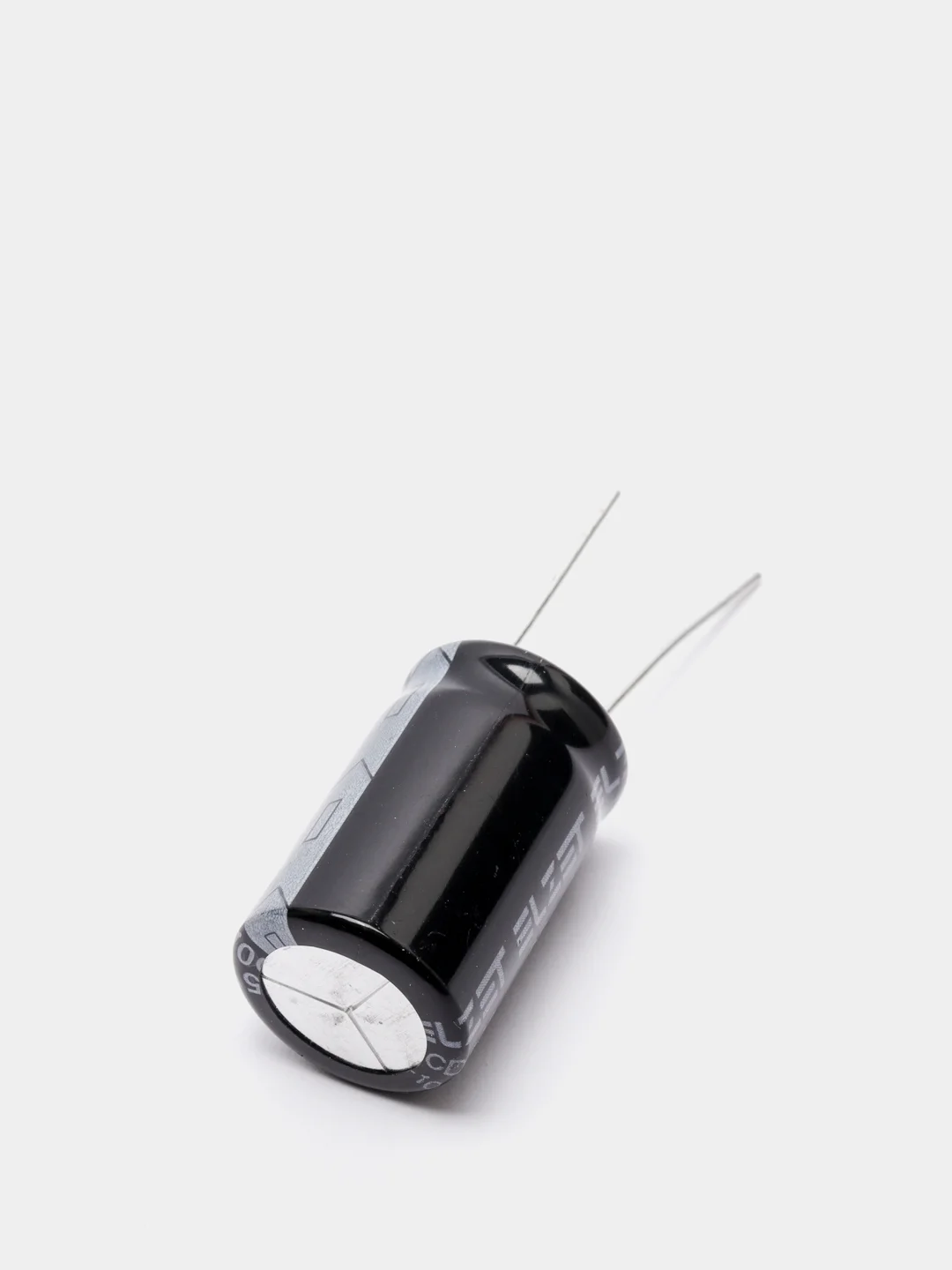 4700мкФ 25в Конденсатор электролитический 4700UF 25V 105C 16х26 ELZET/JCCON