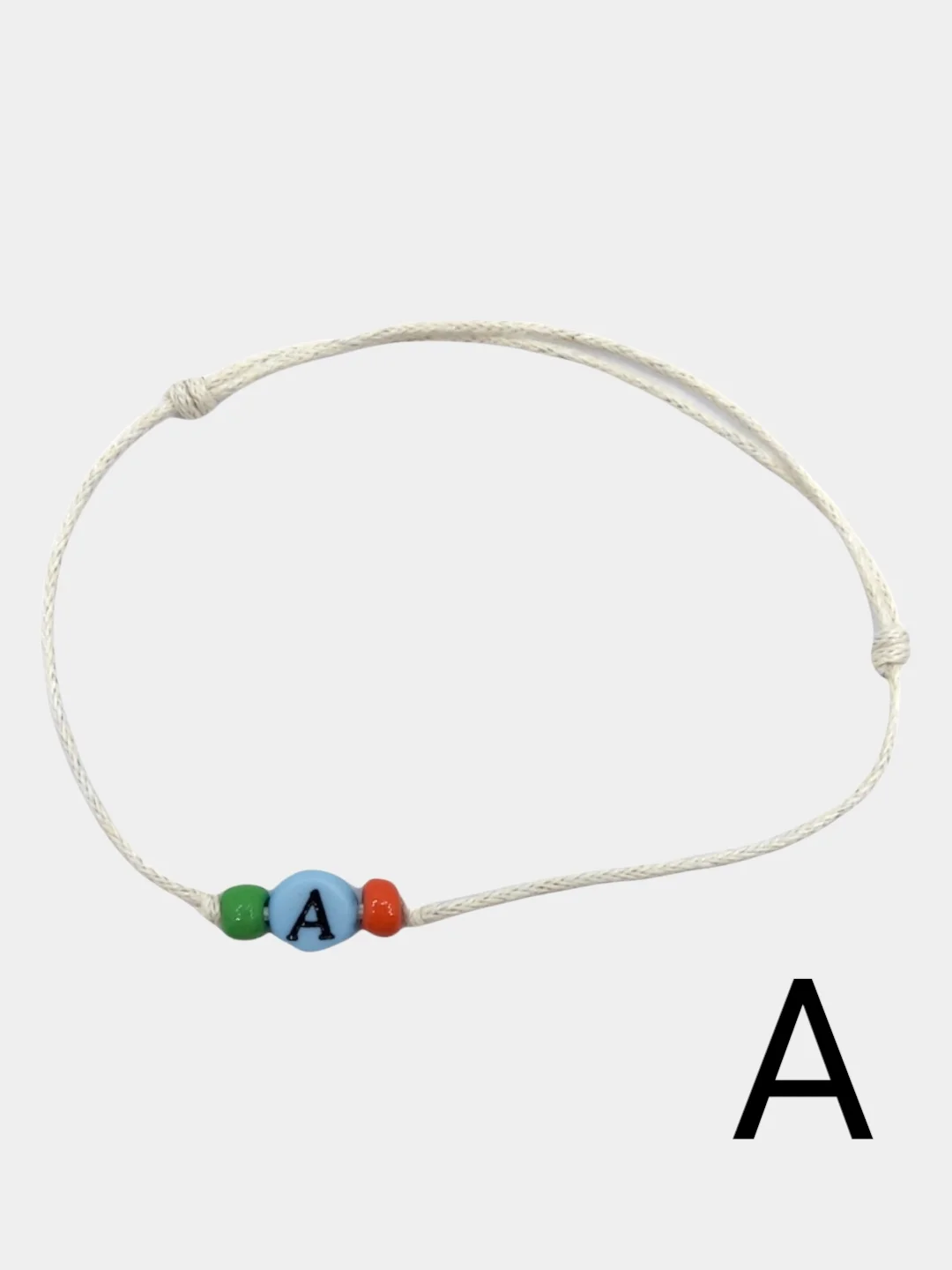 Аметистовый браслет белая нить с буквой / Инициал цветные , Handmade