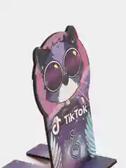 Деревянная подставка под телефон "Кот в очках" Tik Tok (Тик Ток)