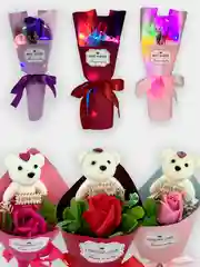 Букет из мыльной розы с мишкой