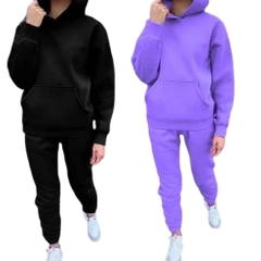 Женский спортивный костюм