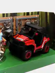 Квадроцикл паркового рейнджера с фигуркой и аксессуарами 16 см Dickie Toys 3833005