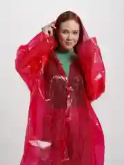 Красный дождевик-плащ с капюшоном