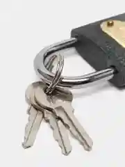 Замок навесной c автоматическим запиранием