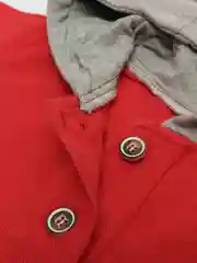 Алый комбинезон