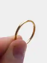 Аметистовый стальное кольцо, обручальное, 2 мм